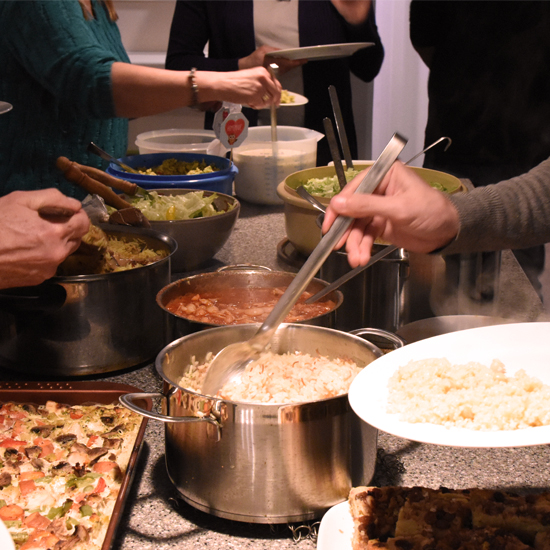 Comment recevoir sans casser sa tirelire durant les Fêtes?